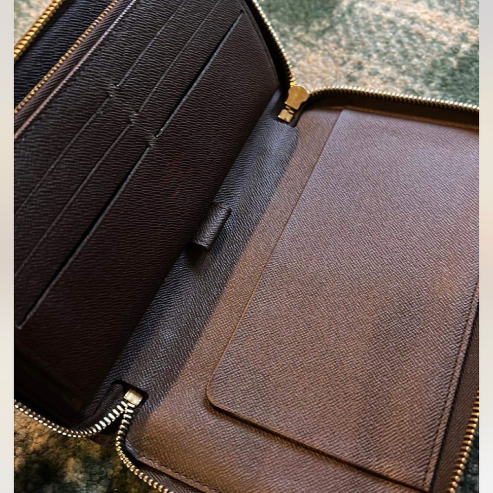 LV monogram wallet medium